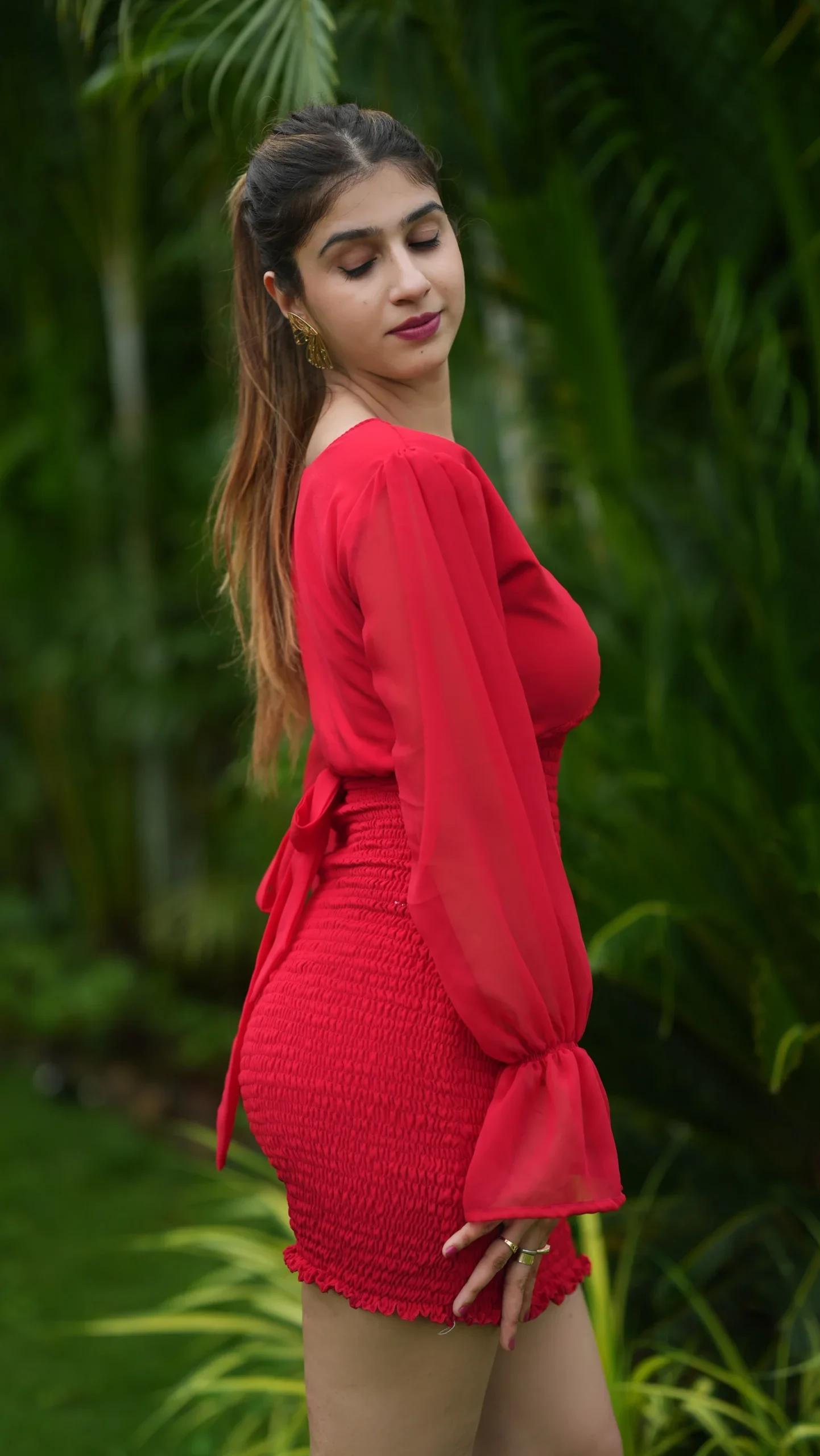 Dominique — 4