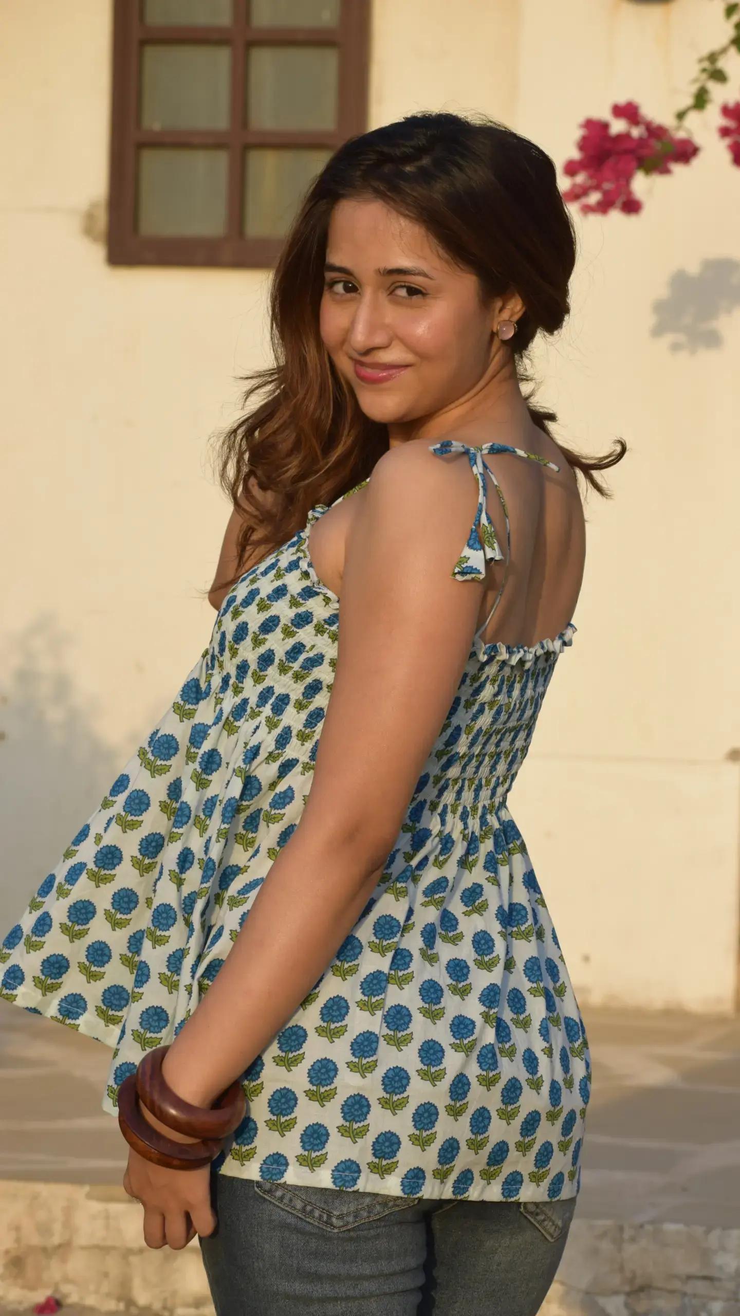 Priyasi — 6